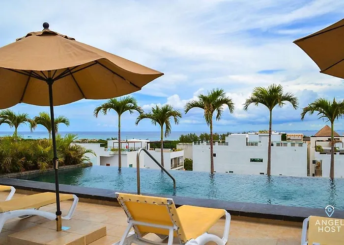 W Rooftop Pool, Coco Steps *